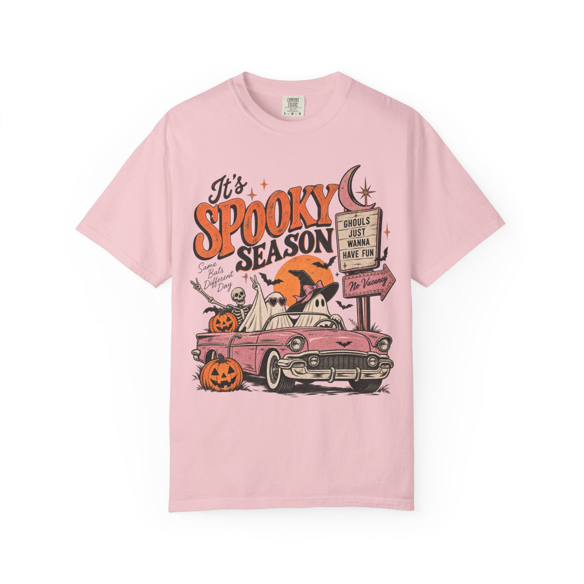 It's Spooky Season vintage Halloween car T-Shirt | ghost, pumpkins