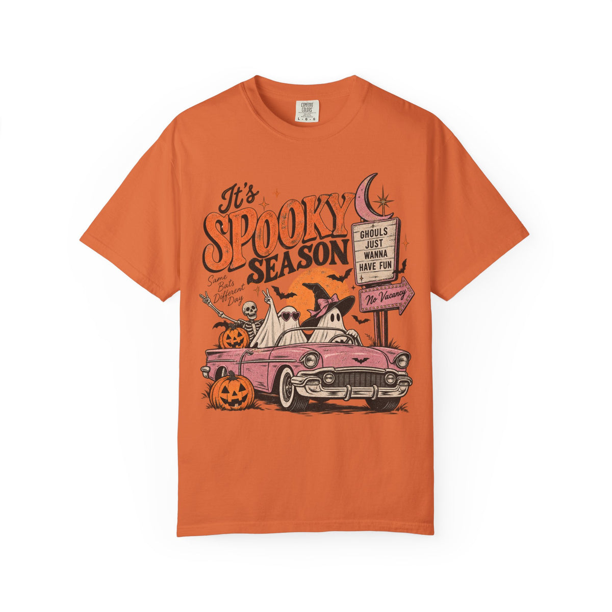 It's Spooky Season vintage Halloween car T-Shirt | ghost, pumpkins