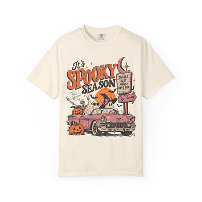 It's Spooky Season vintage Halloween car T-Shirt | ghost, pumpkins