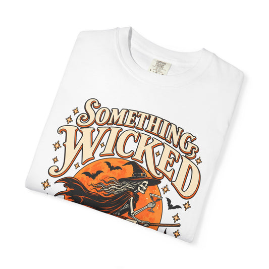 Something Wicked Has Weekend Plans T-shirt | Witch Halloween Tee