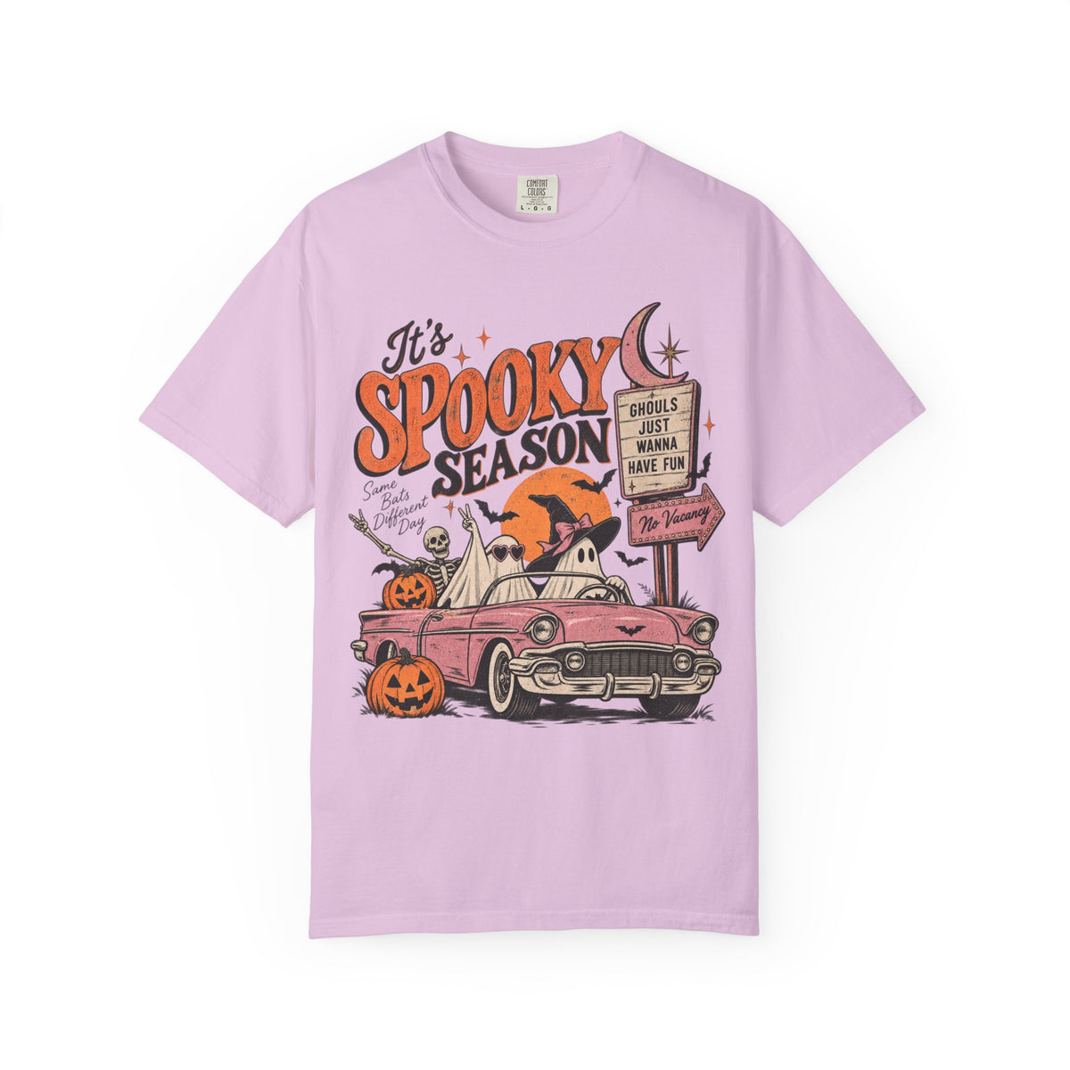 It's Spooky Season vintage Halloween car T-Shirt | ghost, pumpkins